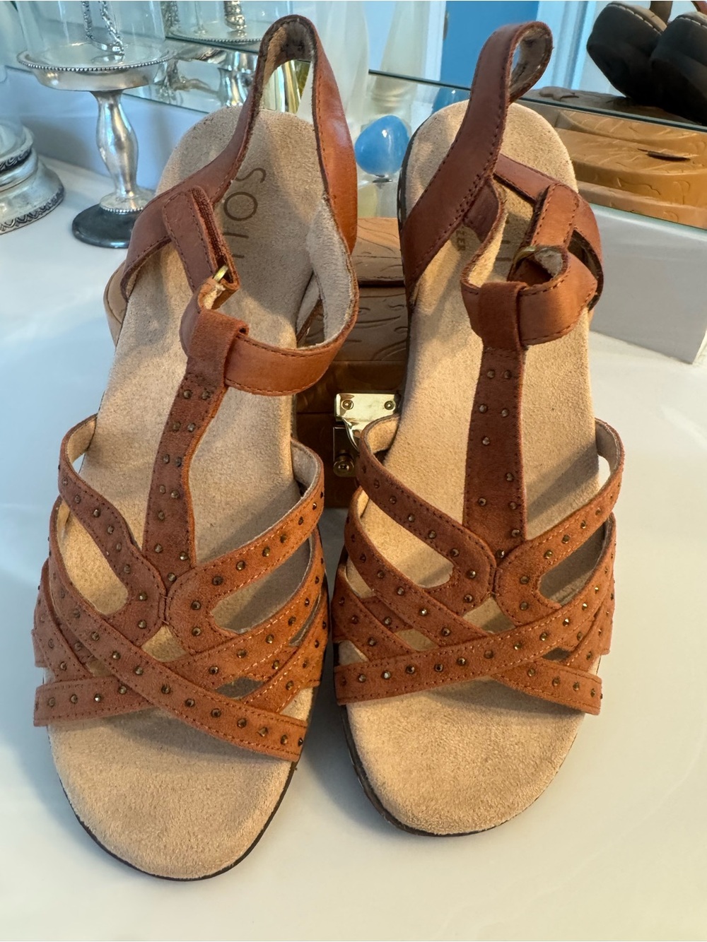 Naturalized SOUL Women’s Tan Studded Strappy Slingback Sandals US 10